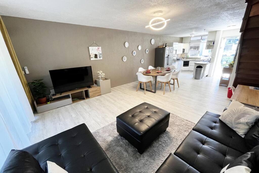 Heipoe Lodge - 6 Min Airport, Wifi, Ac & Parking Papeete  Extérieur photo